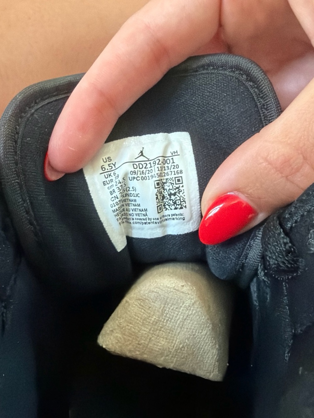 Jordan Air Jordan 1 Mid SE Box Label — Black & White - Picture 9 of 9